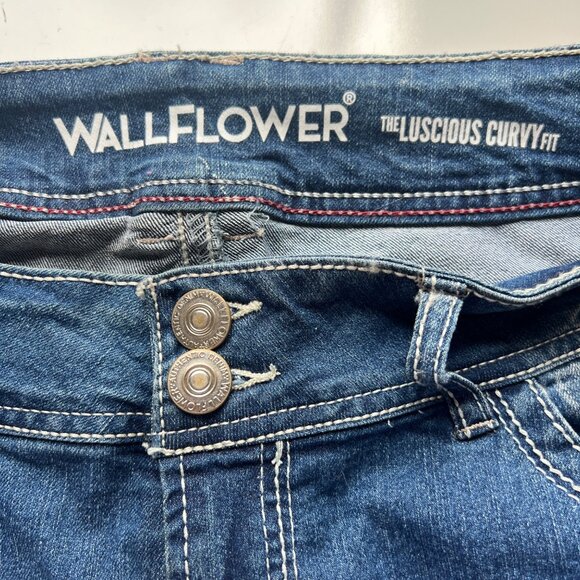 Wallflower Women's Blue Jeans - Picture 2 of 8